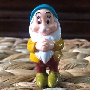 Vintage Disney Snow White: Bashful figure